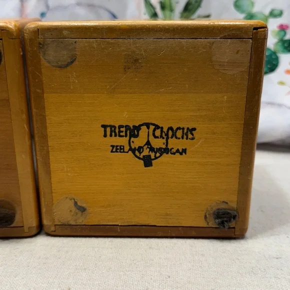 Vintage Wooden Dice Poker Chip Caddy Set by Trend Clocks Zeeland, Mi. - Picture 11 of 13